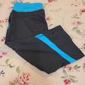 Tek Gear Athletic Capri Leggings 0157